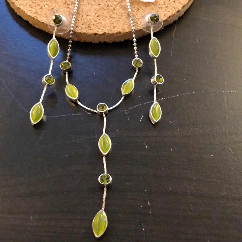 Green Leaf earrings and necklace set